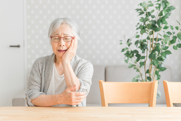 大人の「口腔機能低下症」